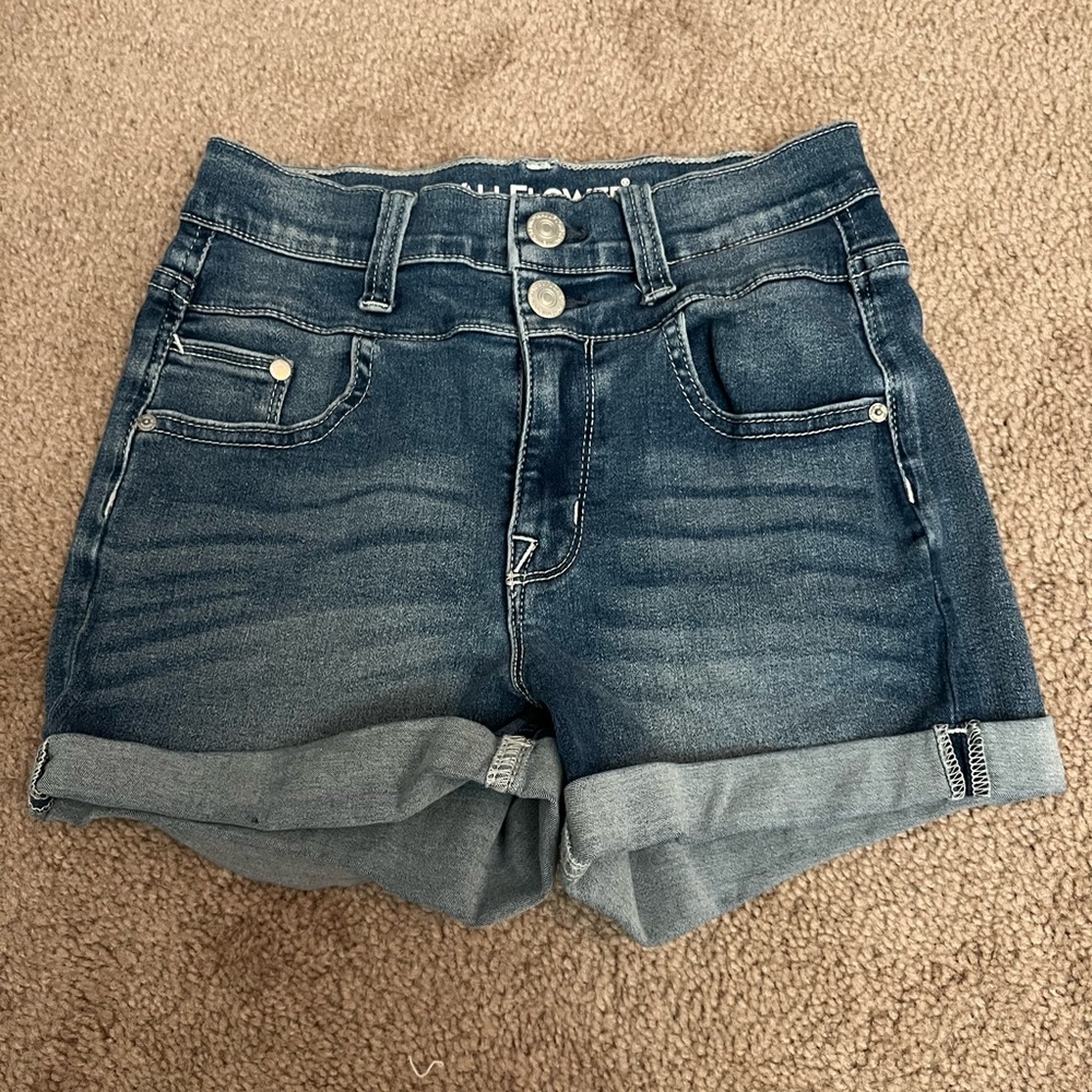 HIGH RISE SHORTS